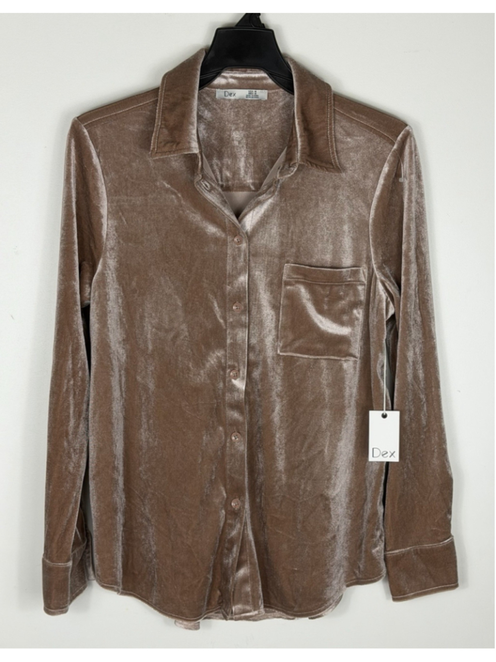 Dex beige velvet button down women shirt size M new with tag